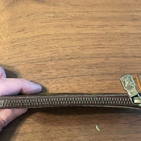 Louis Vuitton Monogram Key Pouch in Brown and Gold - Picture 6 of 6